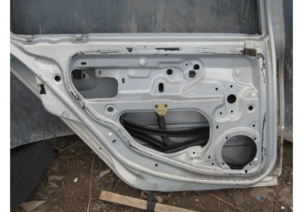 дверка задня ліва Renault Clio II, хетчбек